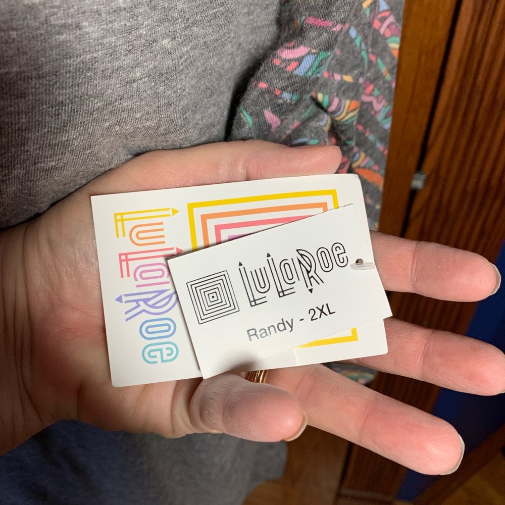 LuLaRoe Randy Tee Size 2x - Picture 6 of 6